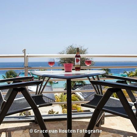 Bonaire Seaside Apartments Exterior photo