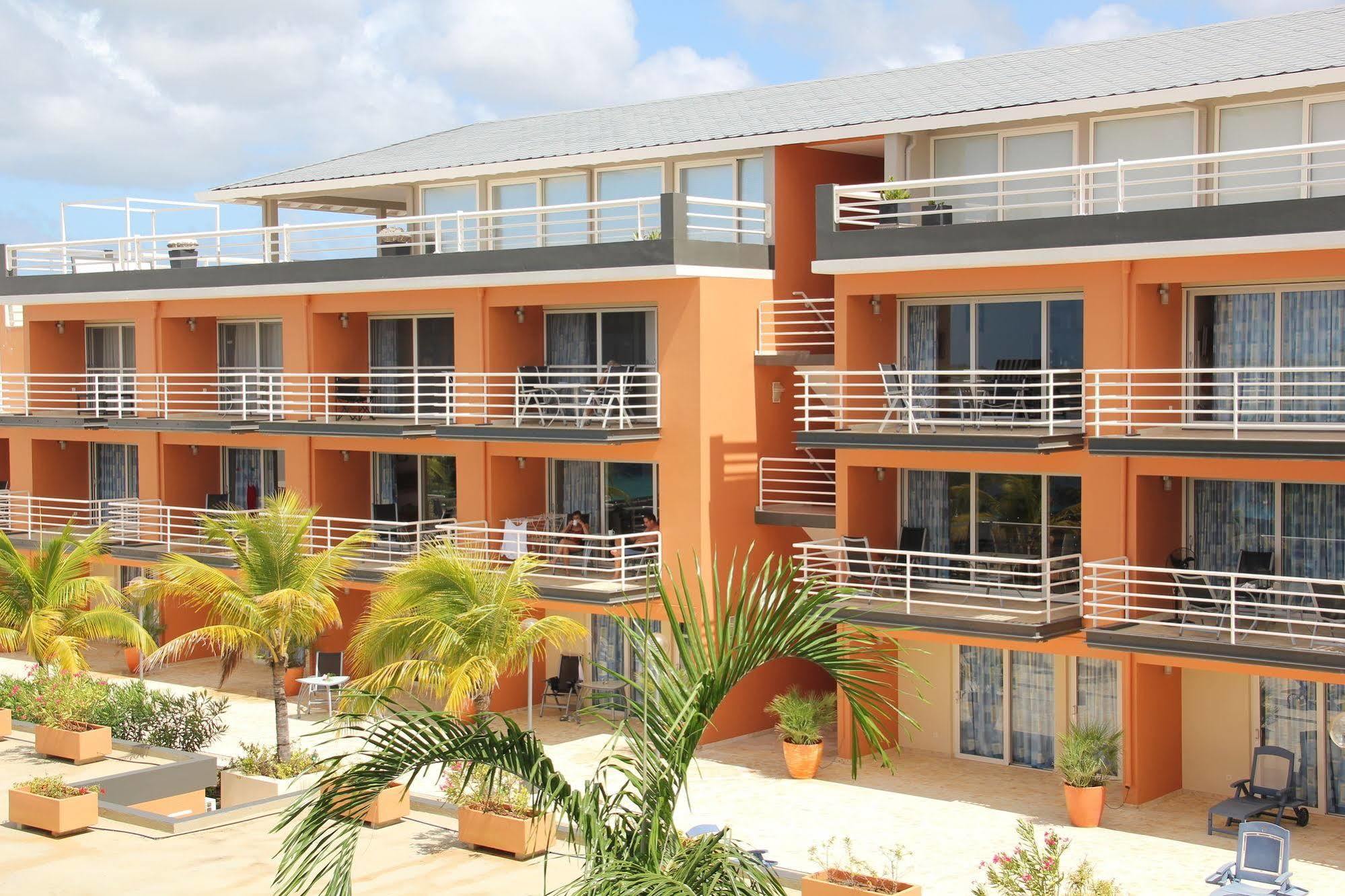 Bonaire Seaside Apartments Exterior photo